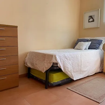 Agradable Adosado Con Piscina Y Jardin Holiday home Canet d'En Berenguer