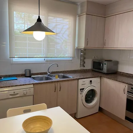 Agradable Adosado Con Piscina Y Jardin Holiday home Canet d'En Berenguer